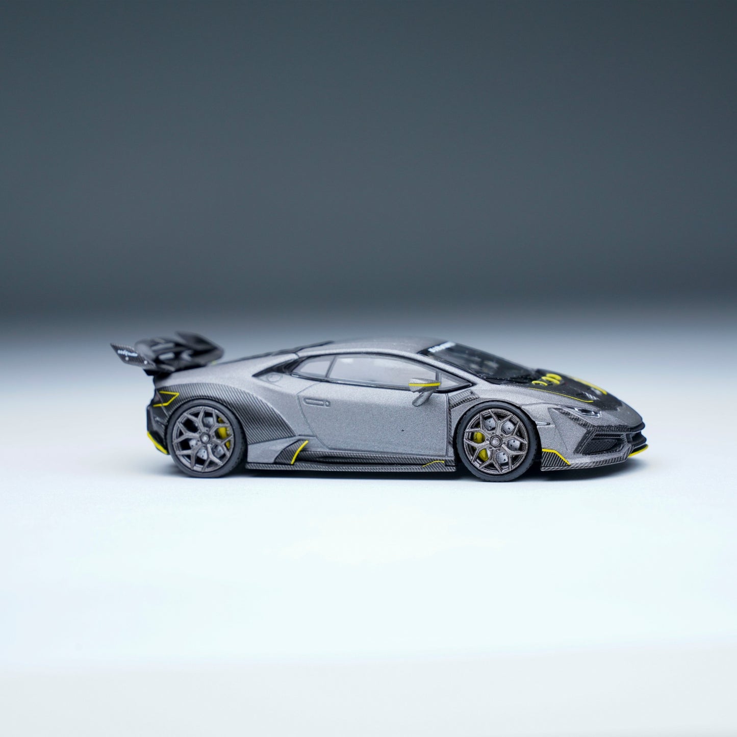 King Model - Pre-Order - DarwinPRO Huracan the "LILITH" WBK - KM64-HURDP-TMCS26
