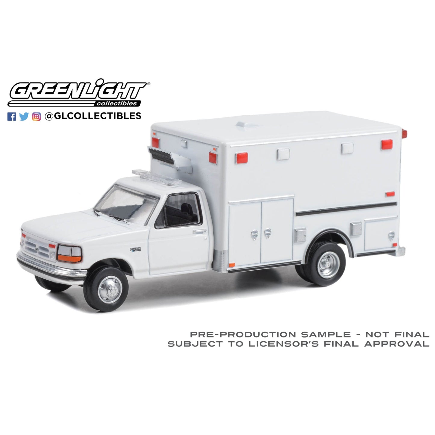 Greenlight - 1992 Ford F-350 Abulance - First Responders - Hobby Exclusive - 67061