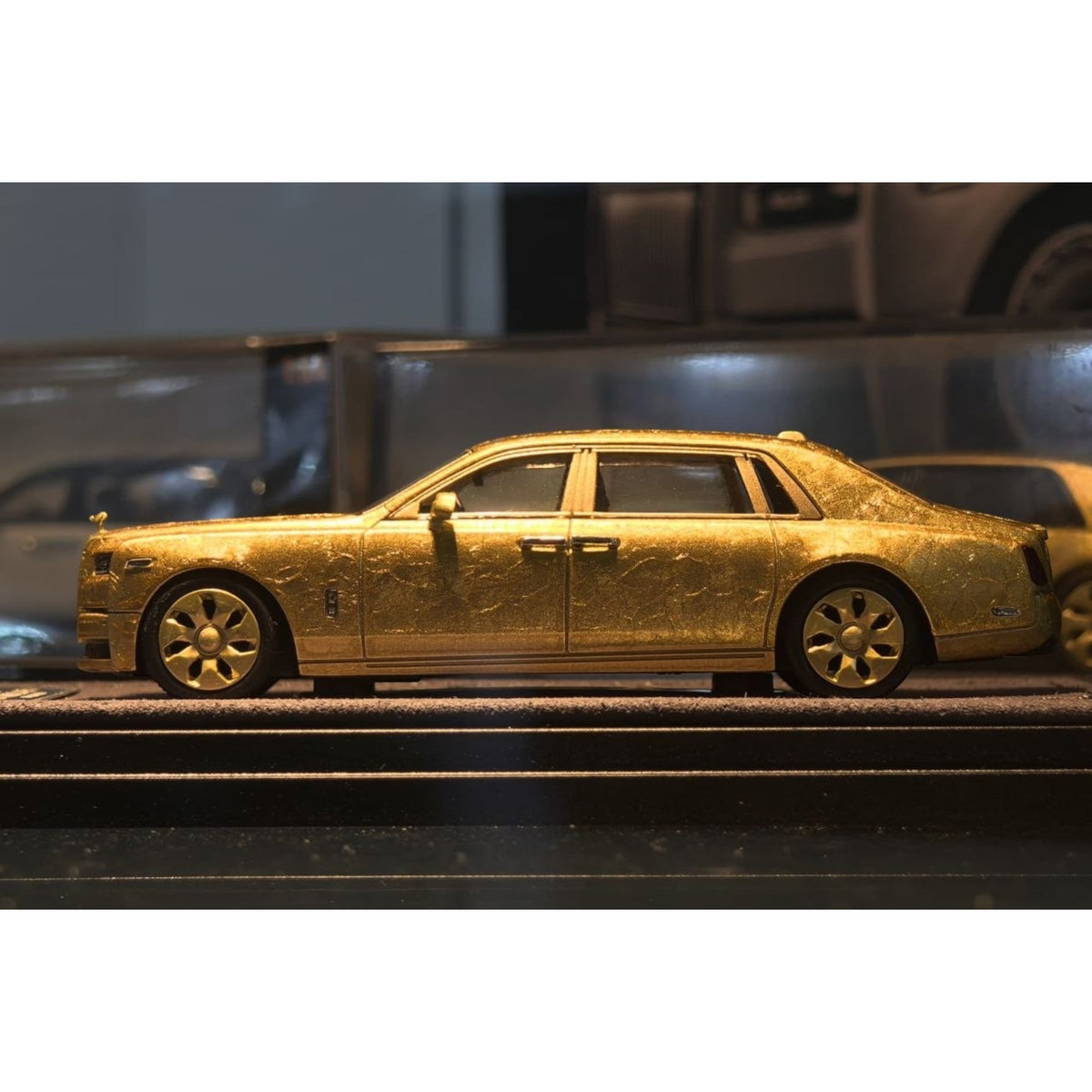 Banana Model BM - Phantom VIII Series II EWB Edition, gold - TMCS2026 Event Model
