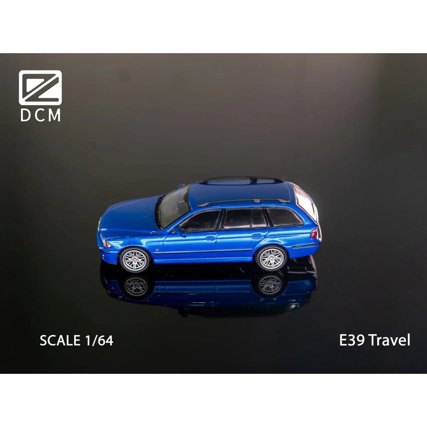 DCM Models - Pre-Order - BMW 5er E39 Touring Metallic Blue - DCM64-E39T-MBLU