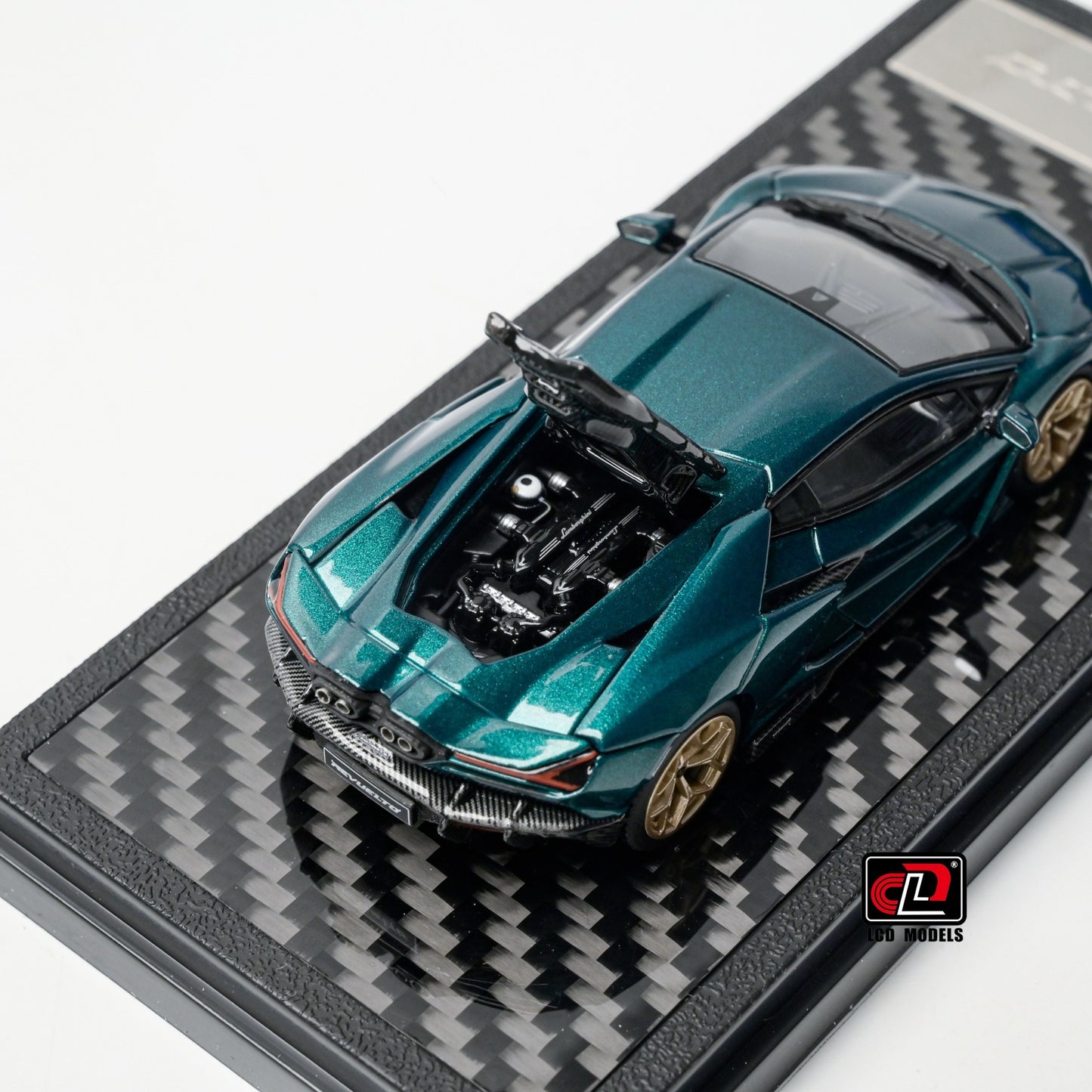 LCD Model - Pre-Order - Lamborghini Revuelto, Metallic-Green - LCD64042-MG