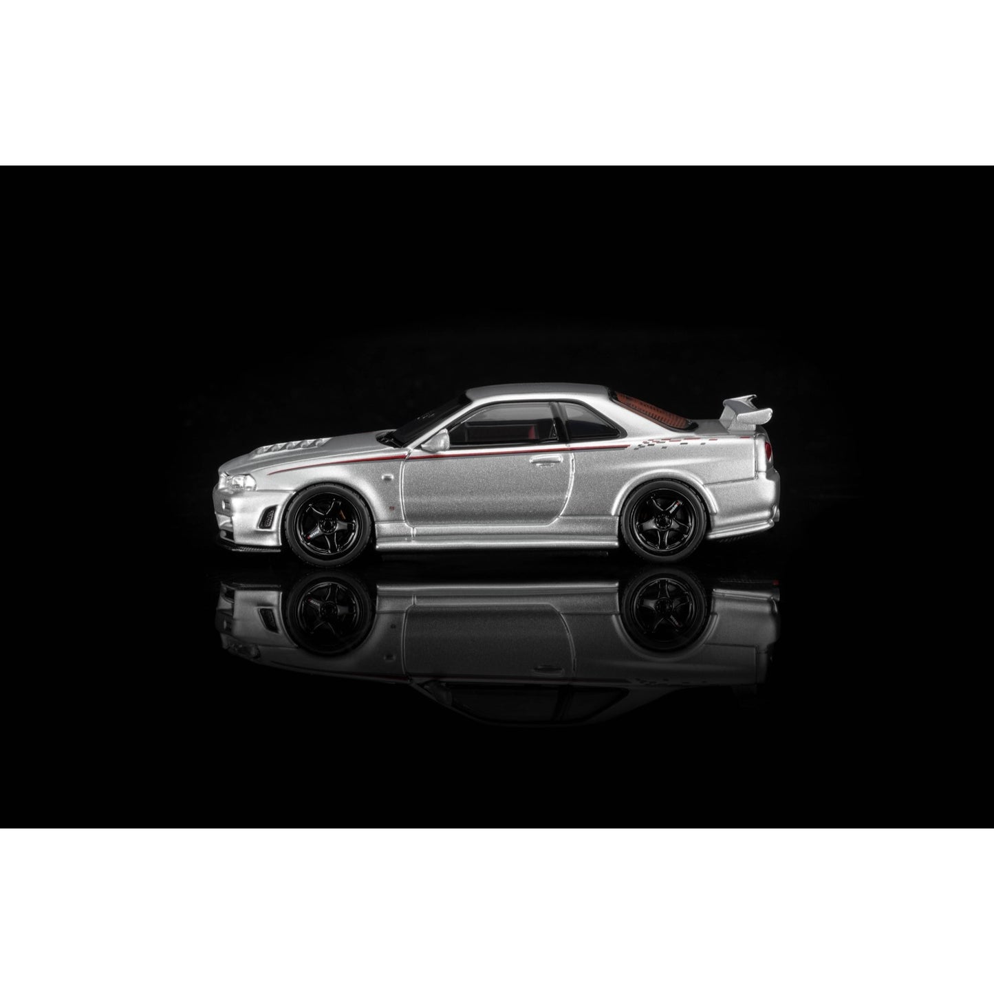 Motorhelix - Pre-Order - Nissan Skyline GT-R R34 NISMO Customized, Sonic Silver Metallic - M63464