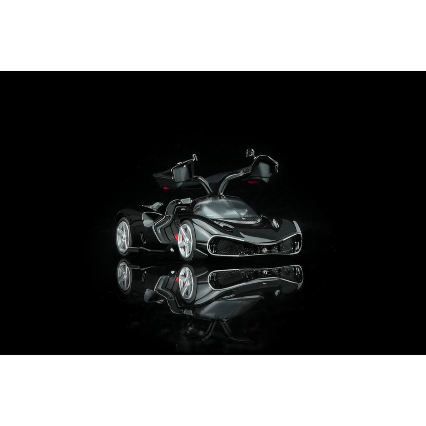 Motorhelix - Pre-Order - Nilu Hypercar - Black Water - Park Black - M67003