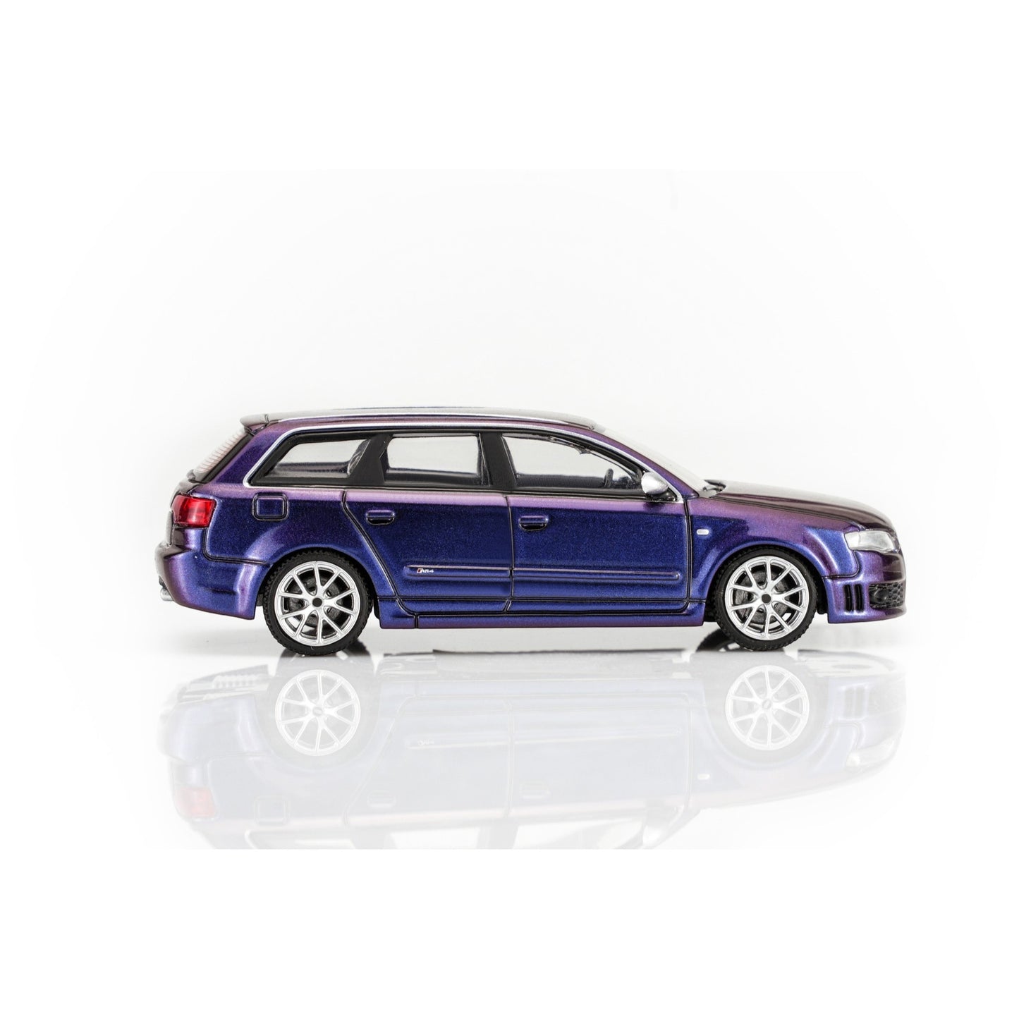 Motorhelix - Pre-Order - Audi RS4 (B7) 2005 - Army Girl Purple Pearl - M68311