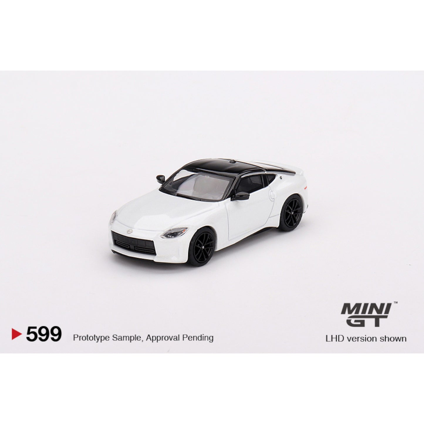Mini GT - Nissan Z Performance 2023 Everest White - MGT00599 (LHD)
