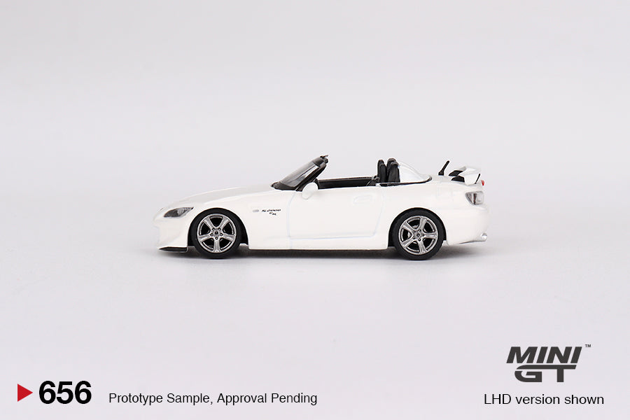 Mini GT - Honda S2000 (AP2) CR Grand Prix White - MGT00656 (LHD) - 1:64