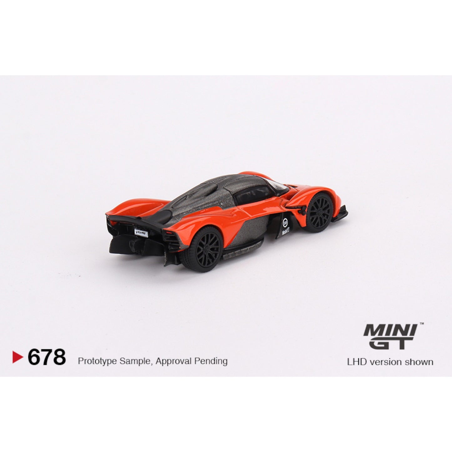 Mini GT - Aston Martin Valkyrie, orange/black - MGT00678 (LHD) - 1:64