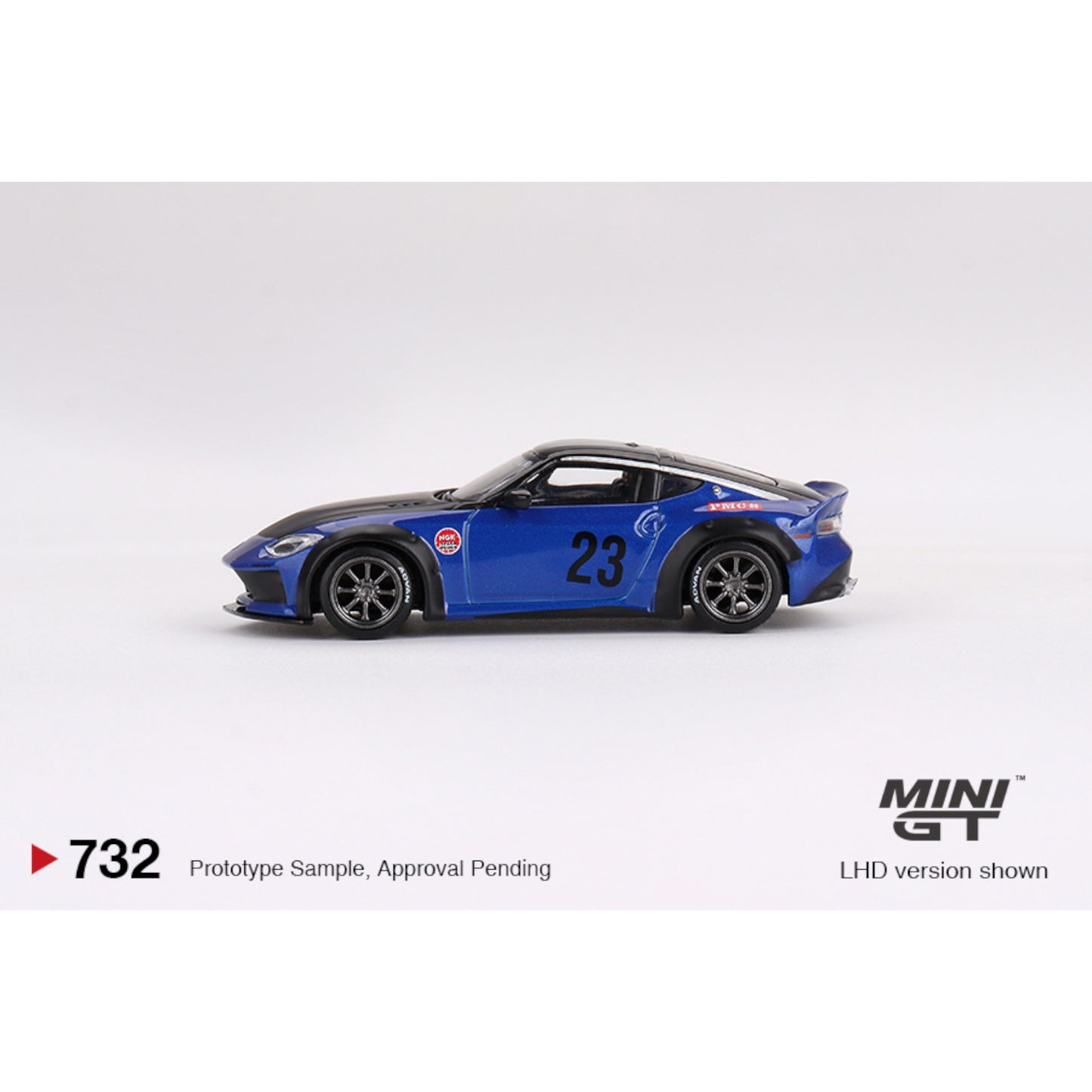 Mini GT - Nissan Z LB★NATION WORKS Serian Blue - MGT00732 (RHD) - 1:64