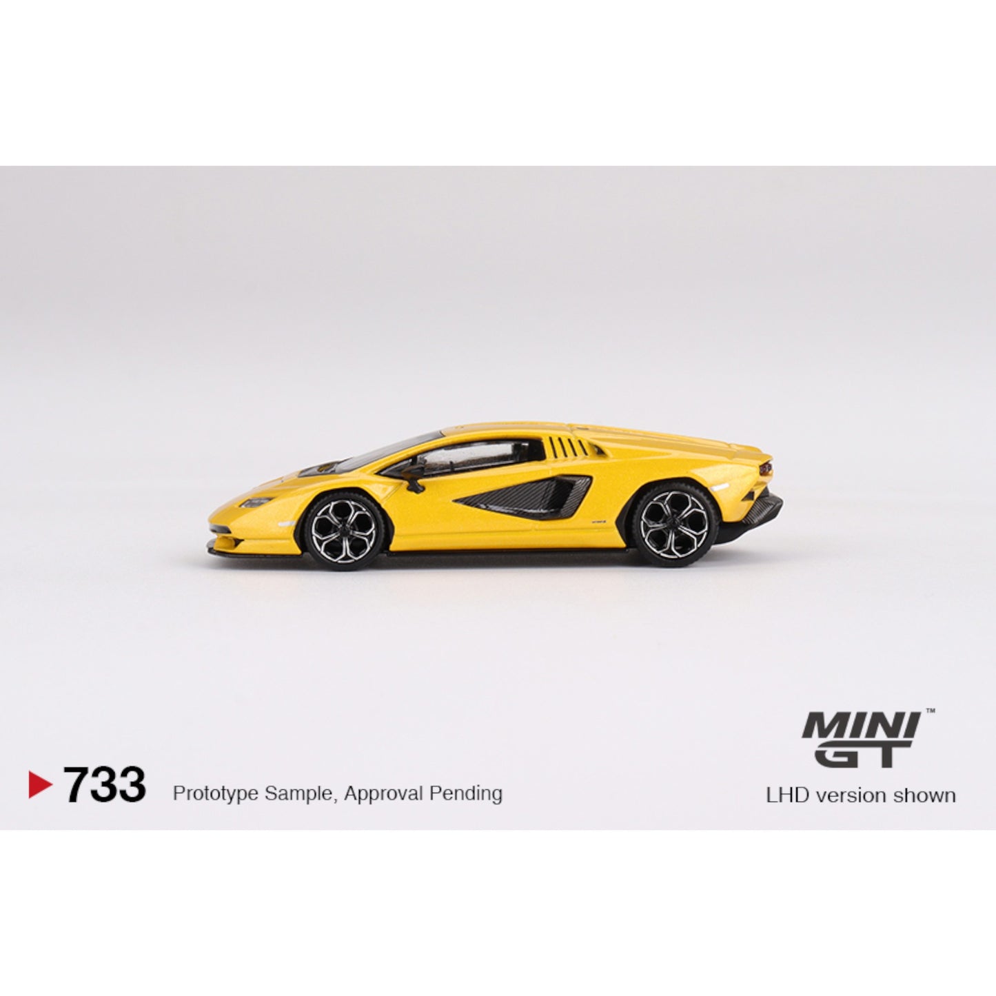 Mini GT - Lamborghini Countach LPI 800-4 New Giallo Orion - MGT00733 (LHD) - 1:64