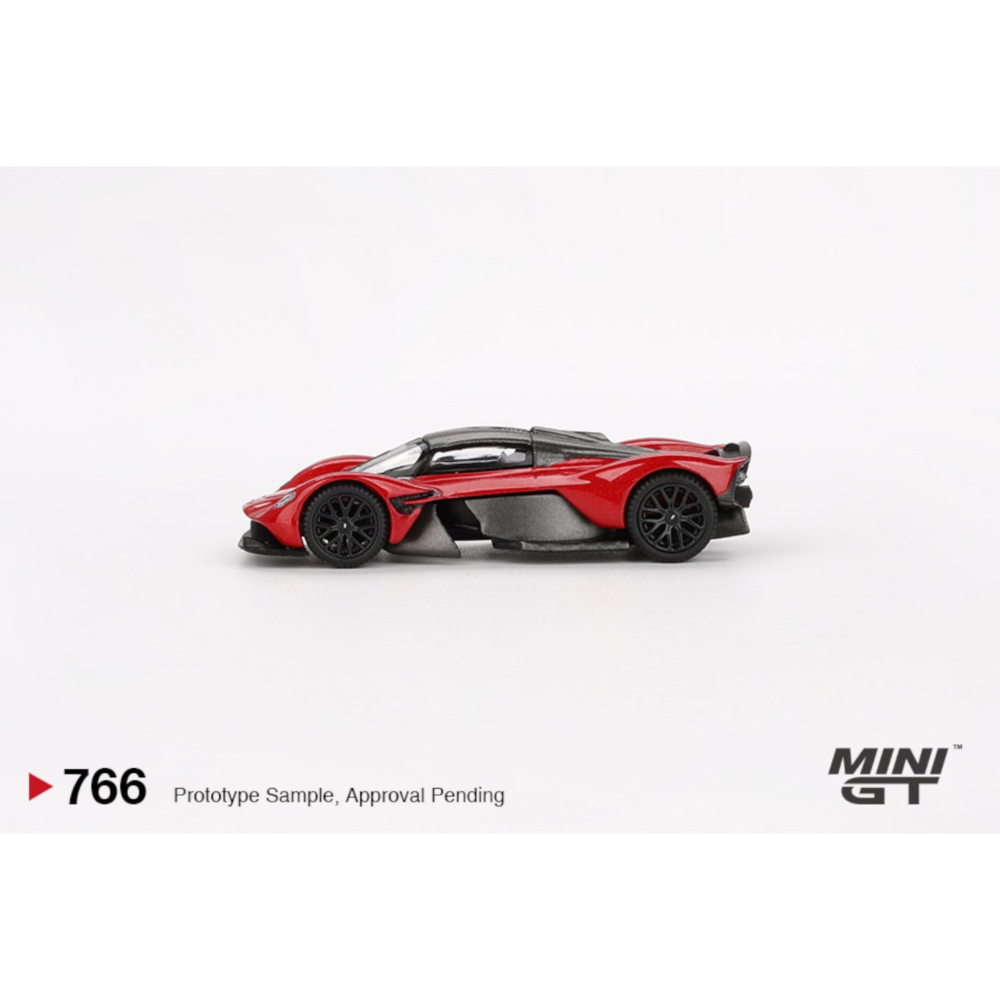 Mini GT - Aston Martin Valkyrie Hyper Red - MGT00766 (LHD) - 1:64