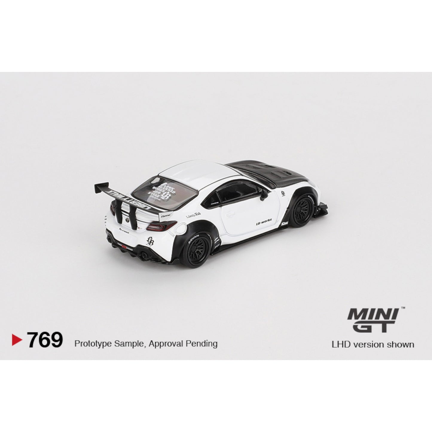Mini GT - Toyota GR86 LB★Nation White - Liberty Walk - MGT00769 (LHD) - 1:64