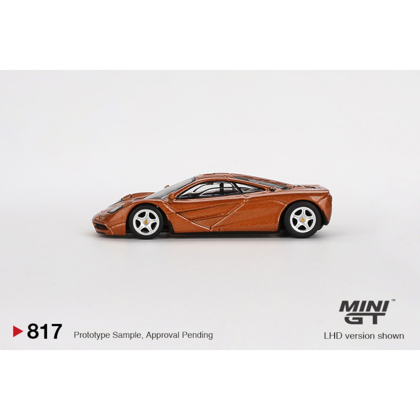 Mini GT - Pre-Order - McLaren F1 Yquem - MGT00817 (LHD)