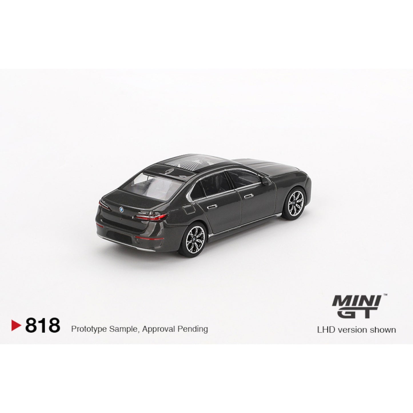 Mini GT - BMW i7 xDrive60 Dravit Grey - MGT00818 (LHD)