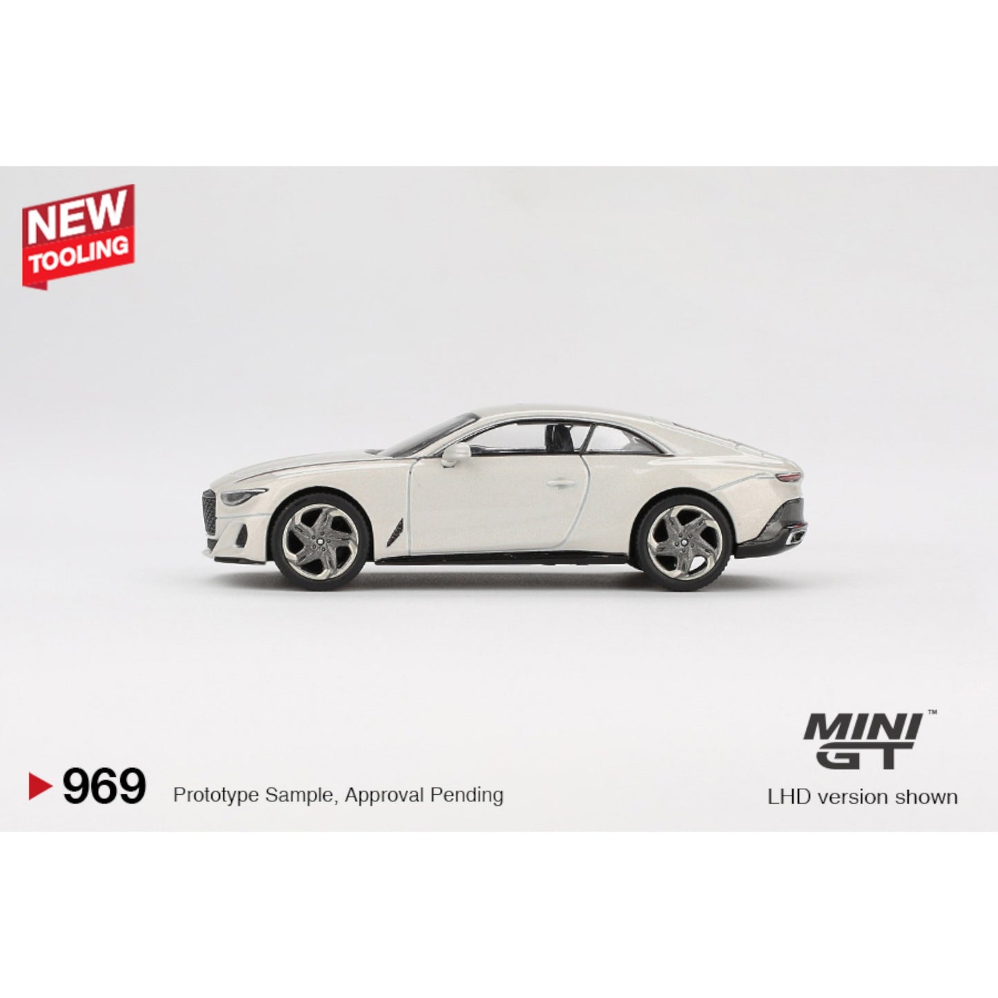 Mini GT - Pre-Order - Bentley Batur - Bonneville Pearl - MGT00969 (LHD)