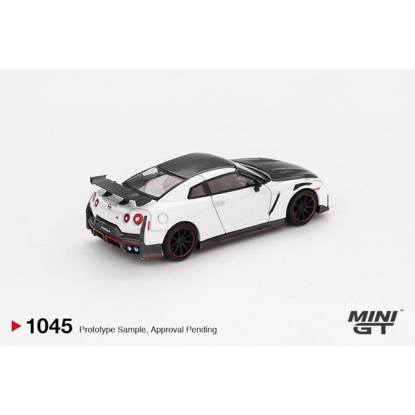Mini GT - Pre-Order - Nissan GT-R Nismo 2024 Brilliant White Pearl - MGT01045 (LHD)