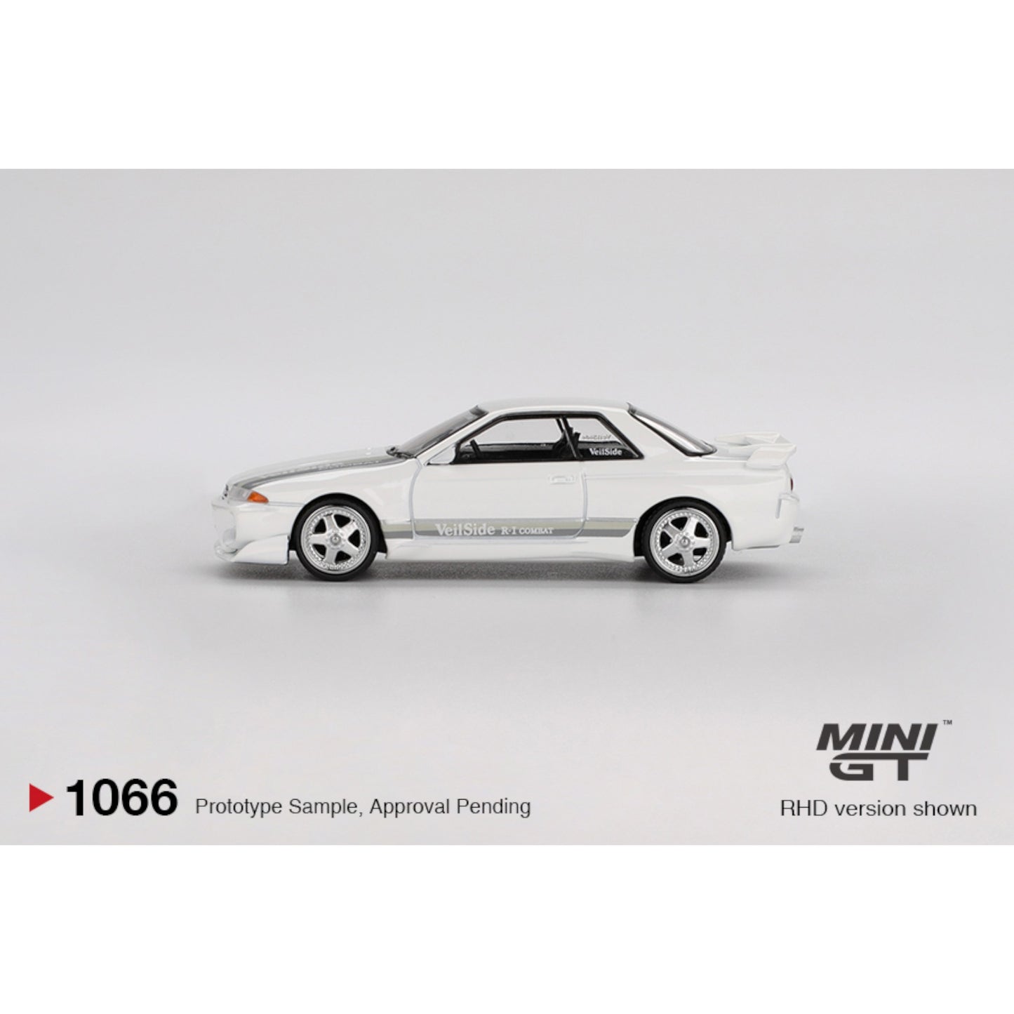 Mini GT - Pre-Order - Nissan Skyline GT-R (R32) VeilSide Combat C-I White - MGT01066 (RHD)