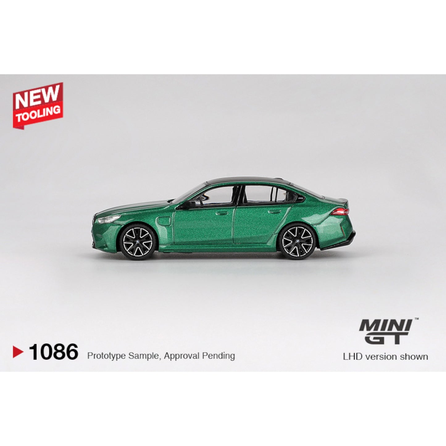 Mini GT - Pre-Order - BMW M5 (G90) Isle of Man Green Metallic - MGT01086 (LHD)