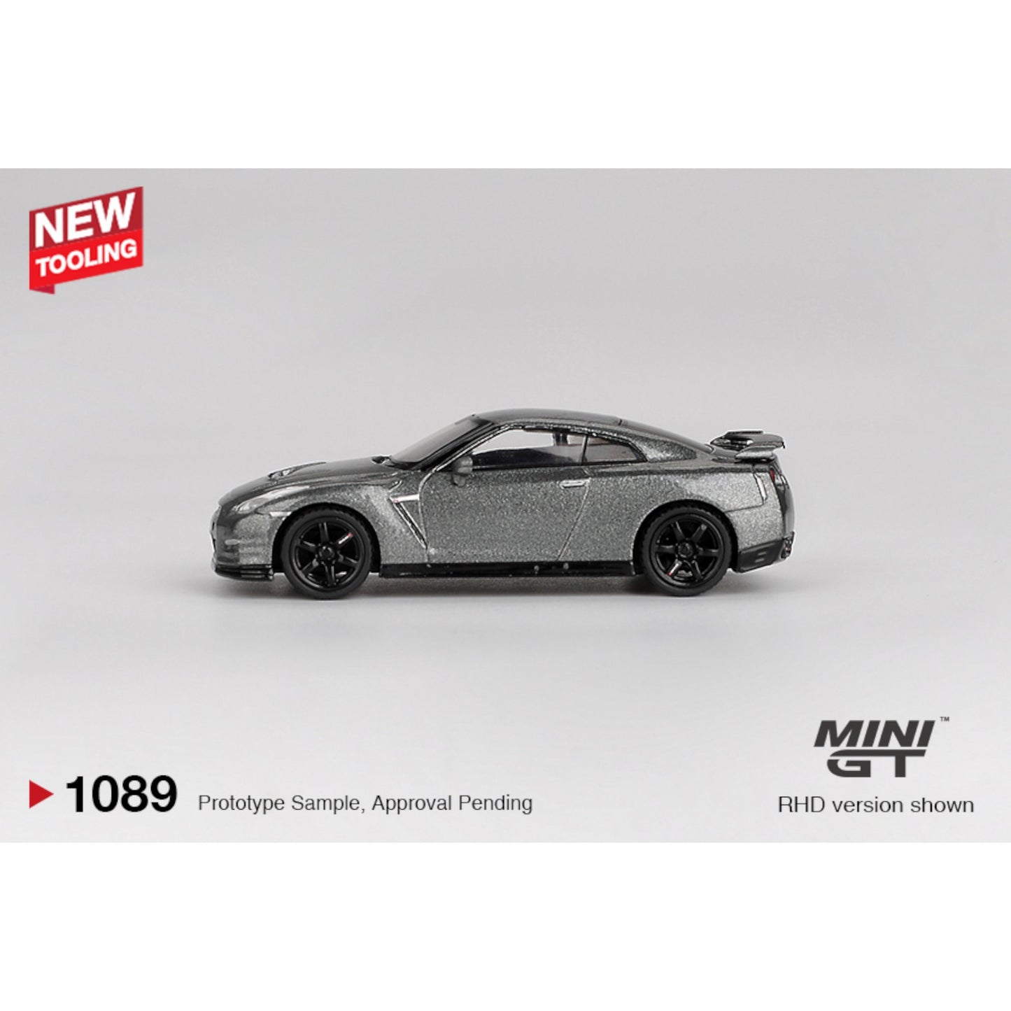Mini GT - Pre-Order - NISSAN GT-R 2013 Dark Metal Gray (NISMO R35 CRS Version) - MGT01089 (RHD)