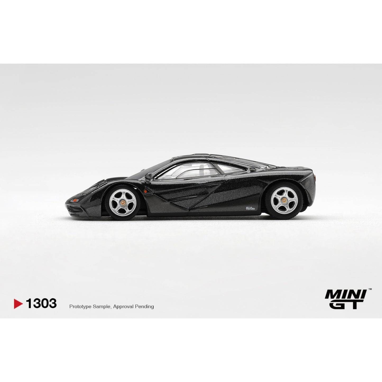 Mini GT - Pre-Order - McLaren F1 Blue Black Metallic - MGT01303 (LHD)