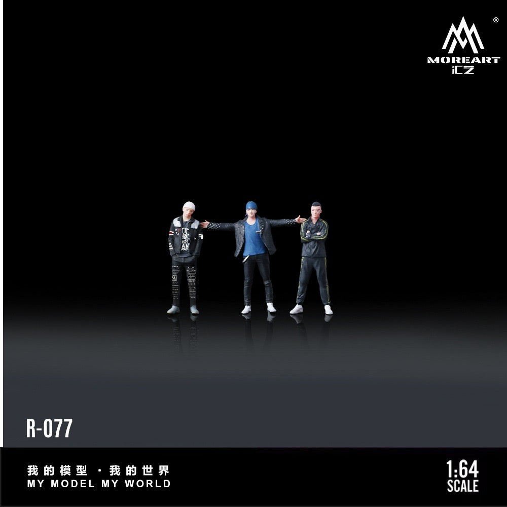 Pre-Order bis 13.12.2025 - MoreArt - Racing Car Youth Trio Dolls - Resin - MO223077