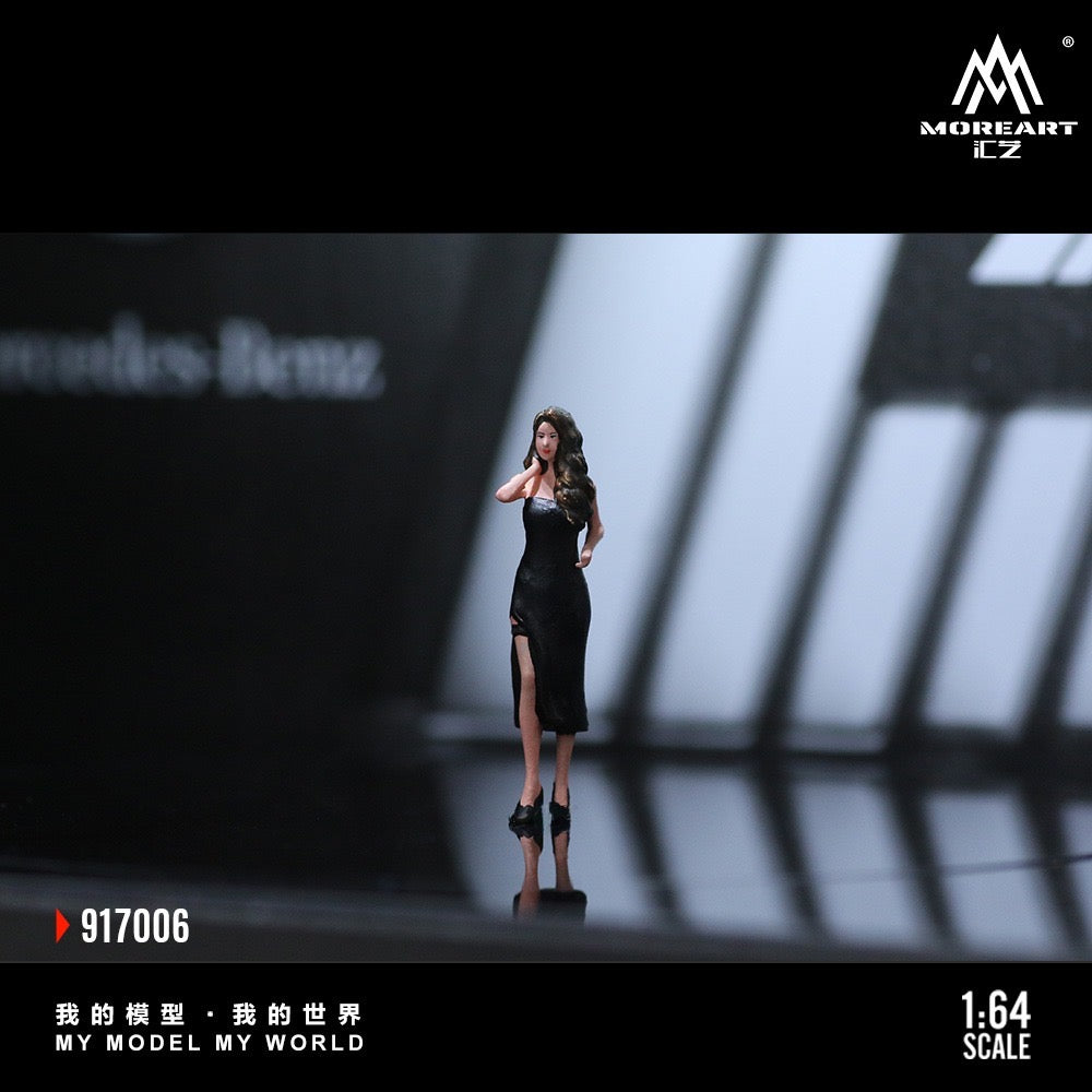 MoreArt - Pre-Order - Mercedes AMG Rotating Exhibition Diorama mit Beleuchtung - MO917006
