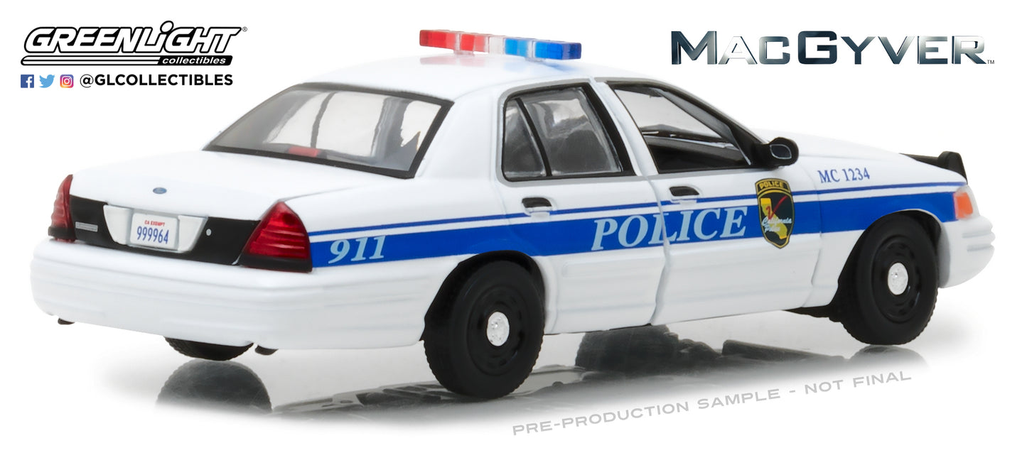 Greenlight - 2003 Ford Crown Victoria Police Interceptor MacGyver - 86520 - 1:43