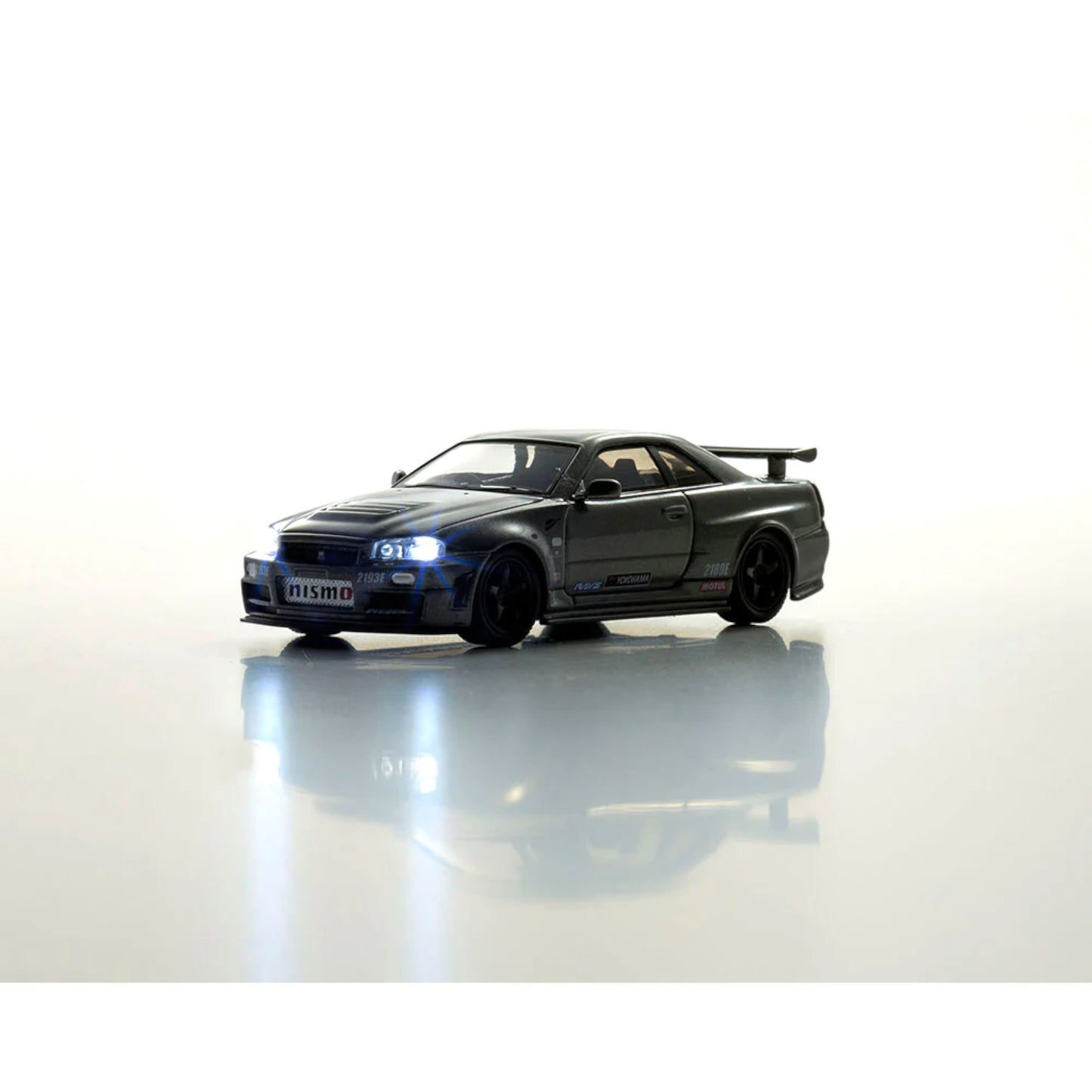 Kyosho - Nissan Skyline (BNR34) GT-R NISMO CRS Version (MOTN LED Base Compatible) - 07130LGR