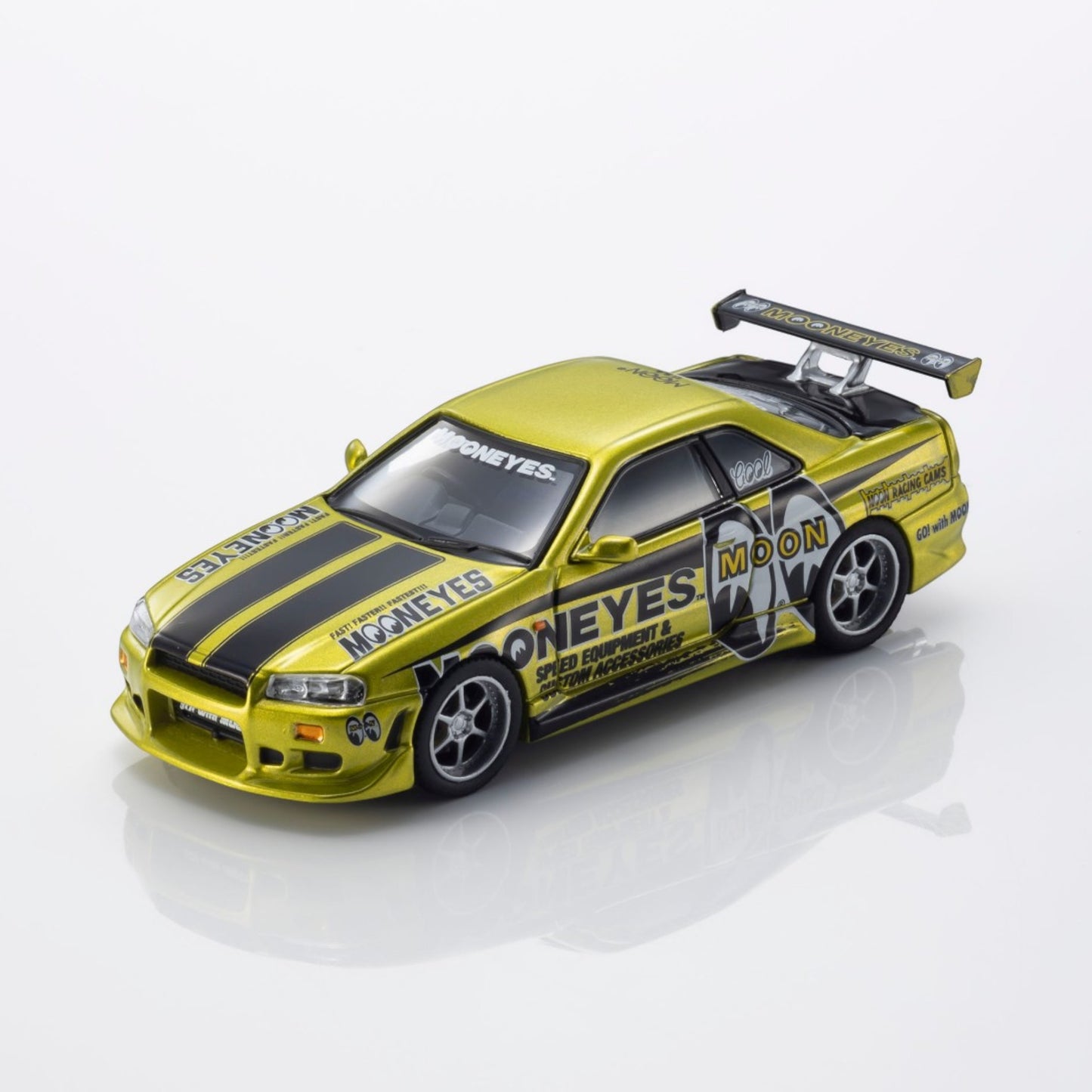 Kyosho - Pre-Order - NISSAN SKYLINE GT-R (R34) MOONEYES 1 WITH LED 2026 - 07134LM1