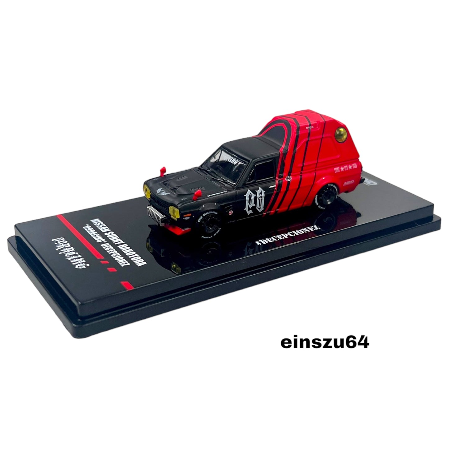 INNO64 - Nissan Sunny Hakotora *09 Racing* Decepcionez - IN64-HKT09-RAD - 1:64