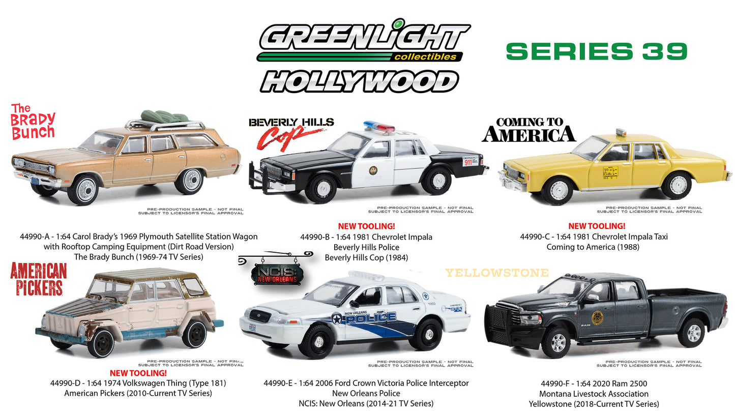 Greenlight - 1969 Plymouth Satellite - The Brady Bunch - 44990-A - Hollywood 39 - 1:64