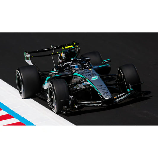 Spark 1:64 - Pre-Order - Mercedes-AMG PETRONAS F1 Team W17 No.12 Winner Japanese GP 2026 Kimi Antonelli - 64S125