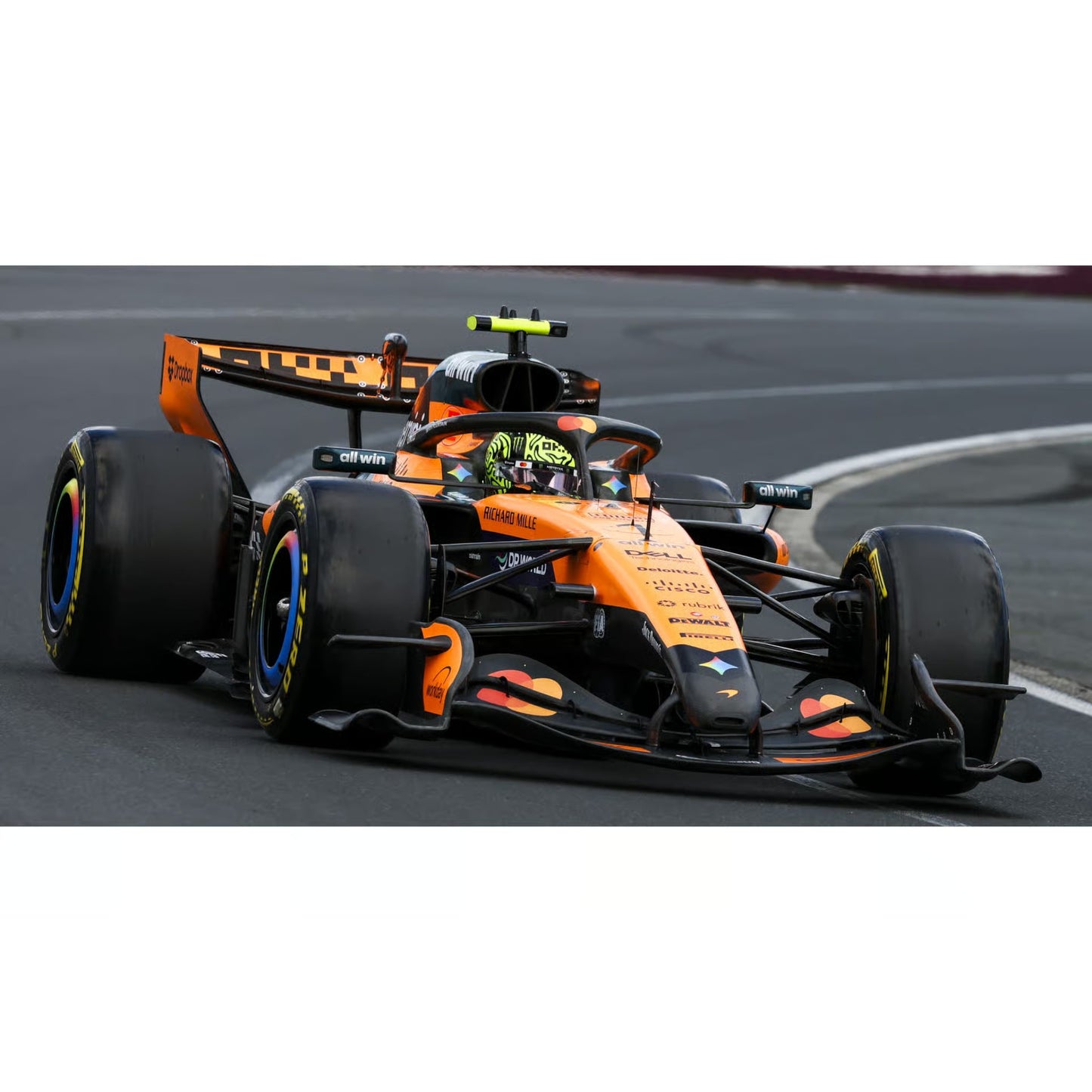 Spark 1:64 - Pre-Order - McLaren Mastercard F1 Team MCL40 No.1 Australian GP 2026 Lando Norris - 64S138