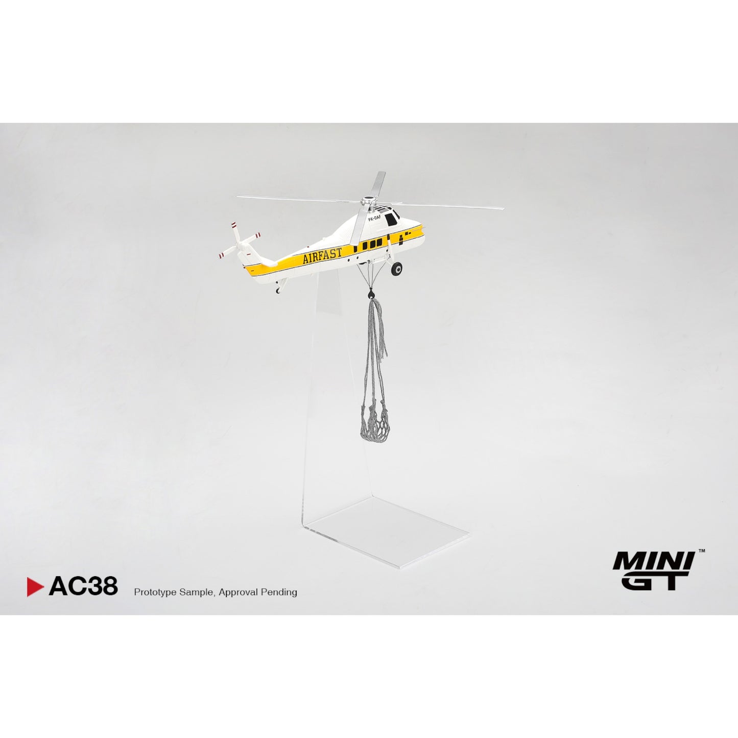 Mini GT - Pre-Order - Sikorsky S58T Helicopter 1985 Camel Trophy - MGTAC38