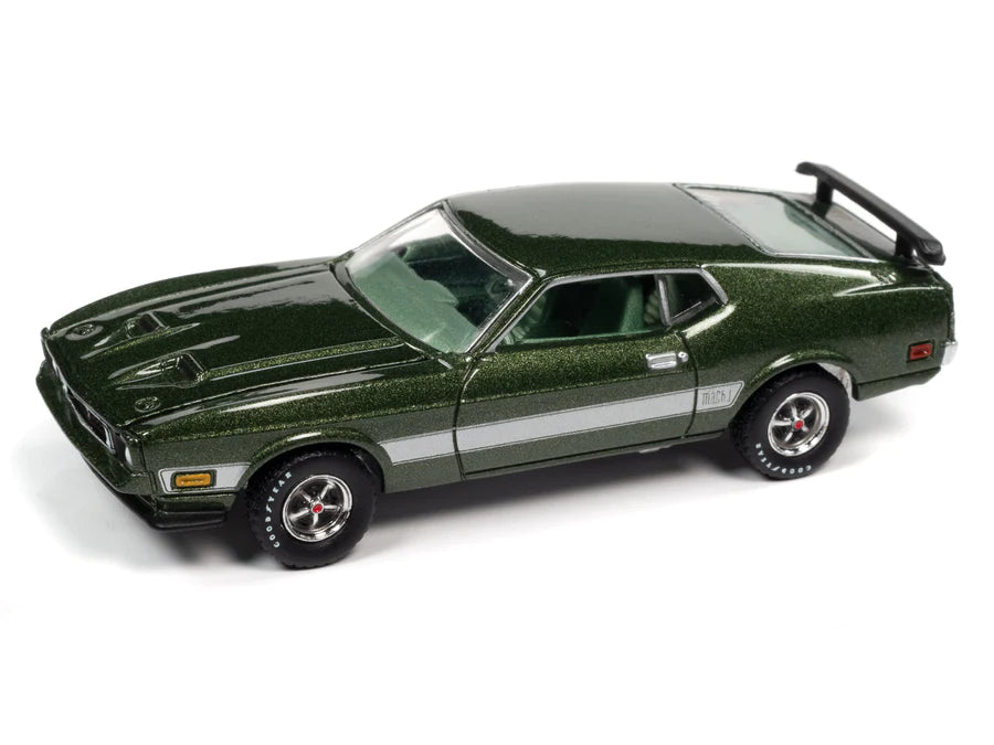 AUTO WORLD - 1973 FORD MUSTANG MACH 1 - IVY GLOSS POLY - 1:64 - AWSP099B