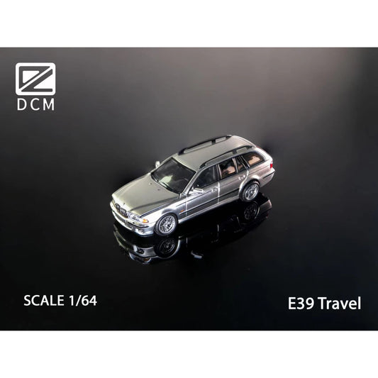 DCM Models - Pre-Order - BMW 5er E39 Touring Bright Silver - DCM64-E39T-BSIL