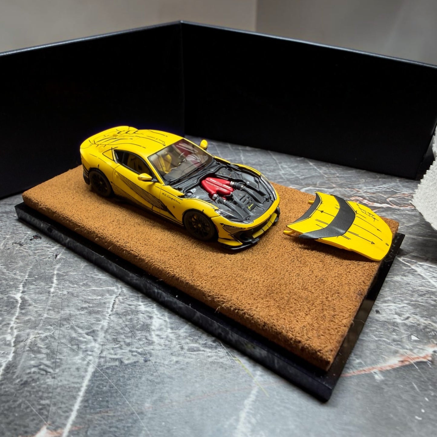 DMY - Pre-Order - 812 Competizione, Sketch Yellow - DMY64-812C-SYL