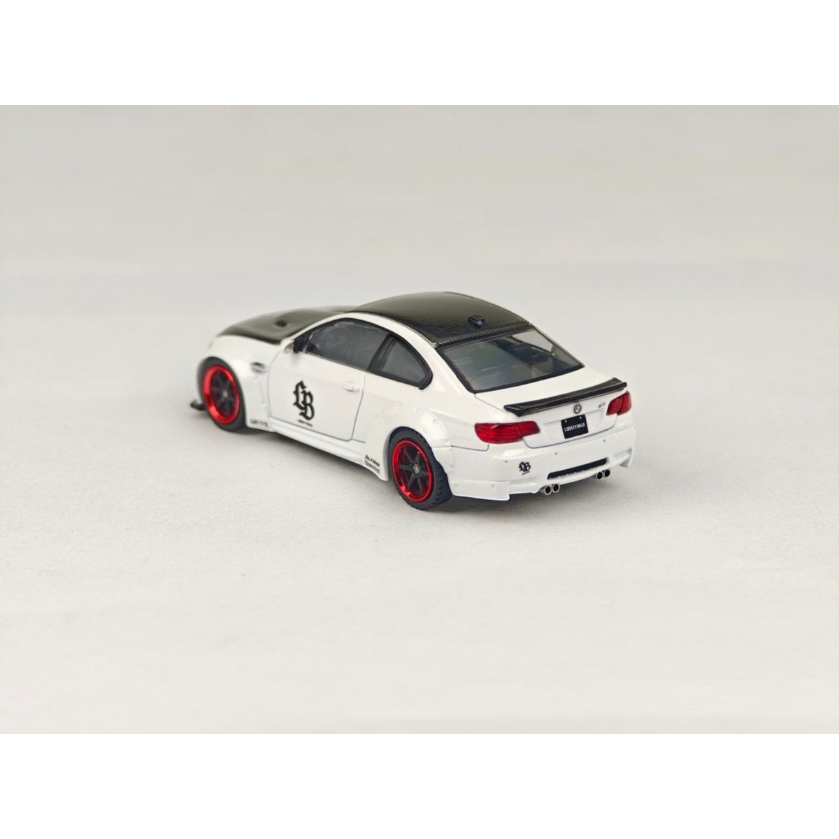 Fine Model - M3 E92 Liberty Walk, Pearl White - FM64-M3-LB-WHI