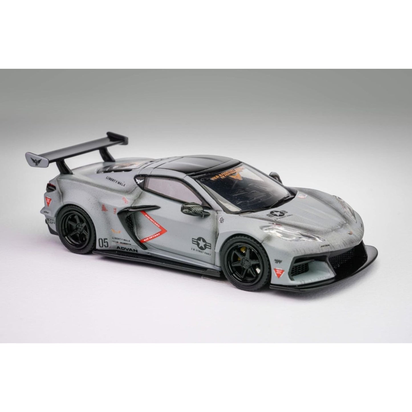 Fine Model - Corvette C8 Liberty Walk Wide Boday, combat grey - FN64-C8-GRY