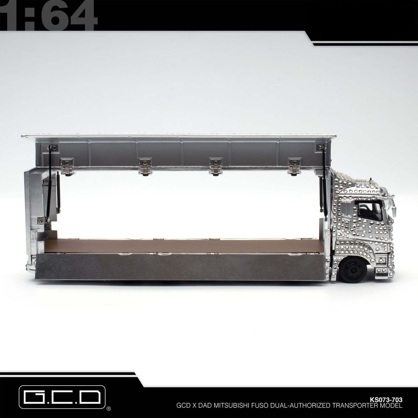 GCD x DAD - Mitsubishi Fuso Dual-Authorized Transporter Model - Cool Car Show 2026 - KS073-703