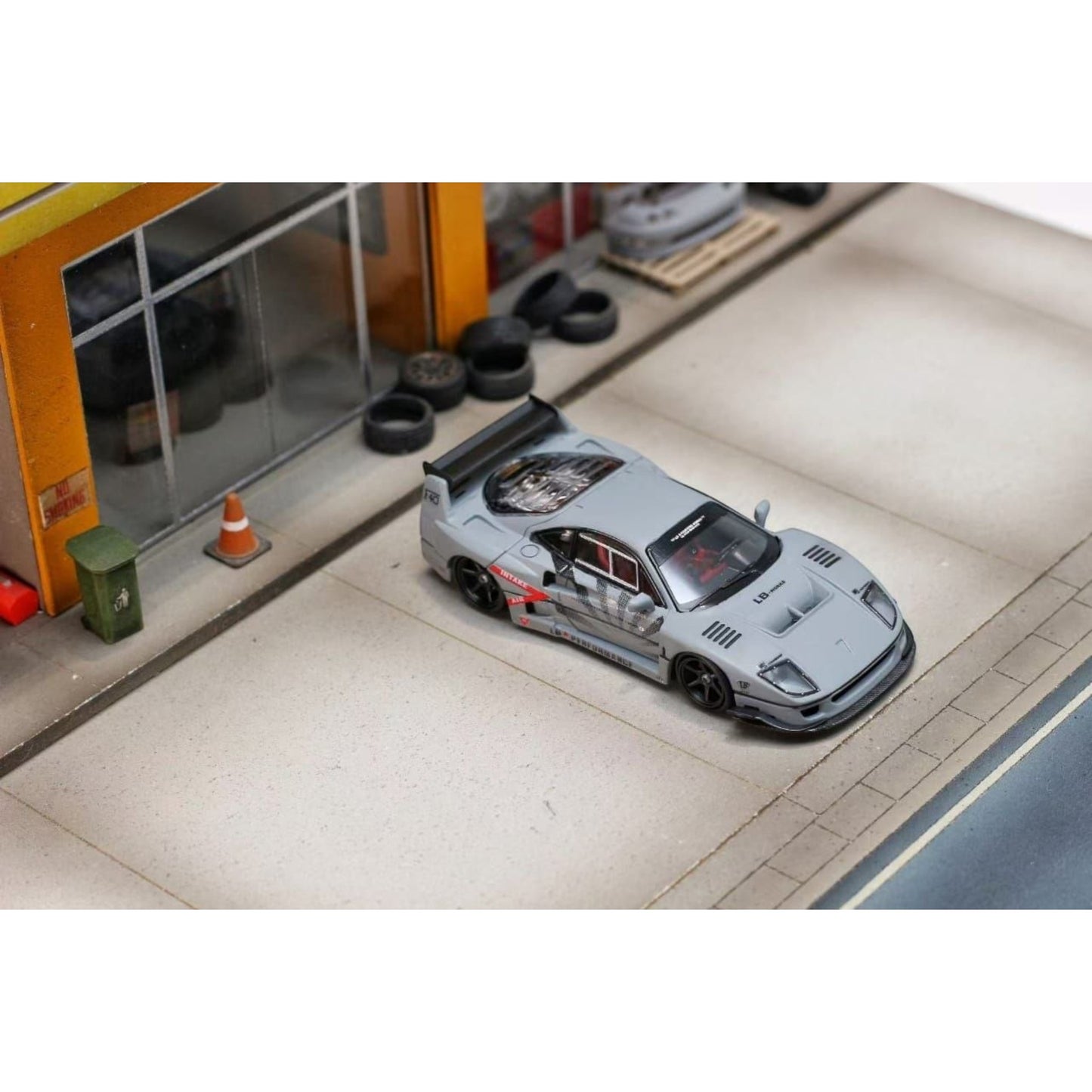 Ghostplayer - Pre-Order - Liberty Walk F40, Cement Grey - GP64-F40-CG