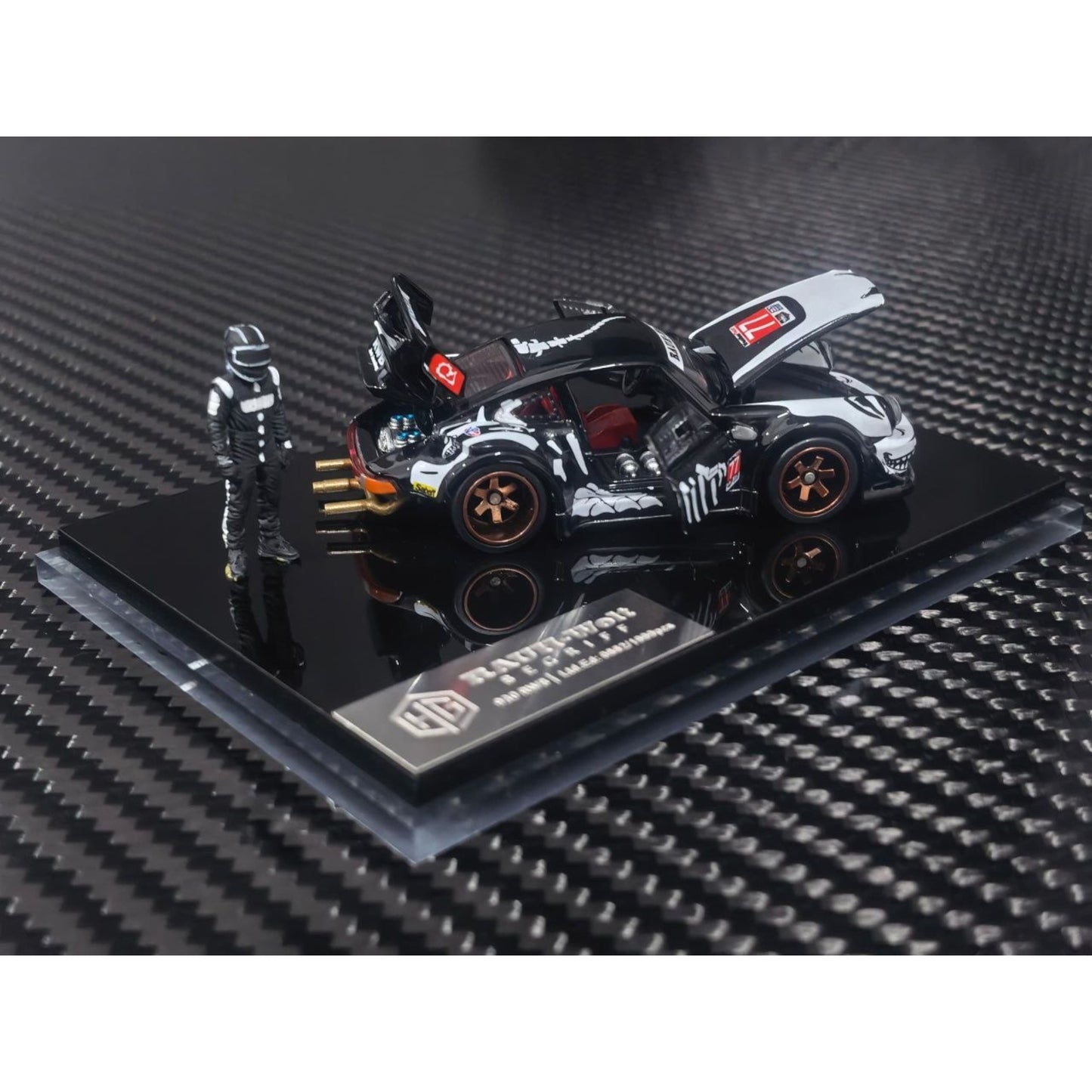 HG64 x FG Model - RWB930 GT Wing - Skeleton mit Figur - HG64-RWB930-SKE