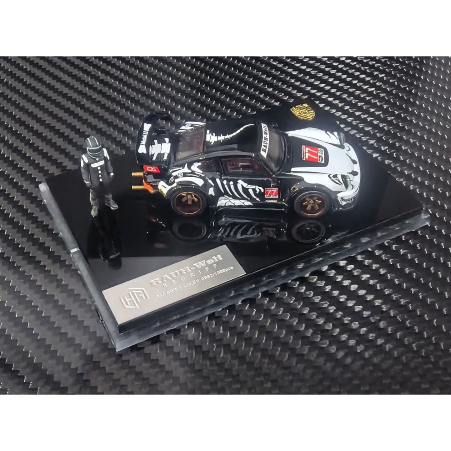 HG64 x FG Model - RWB930 GT Wing - Skeleton mit Figur - HG64-RWB930-SKE