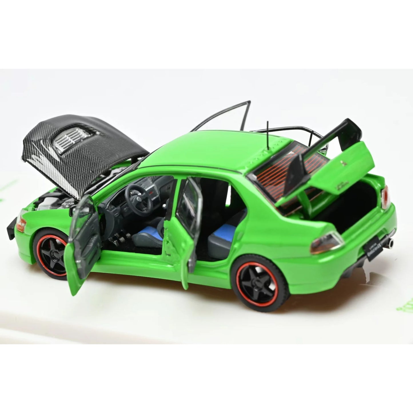 iHCM64 - Misubishi Lancer Evolution IX GSR, Green with Carbon Hood