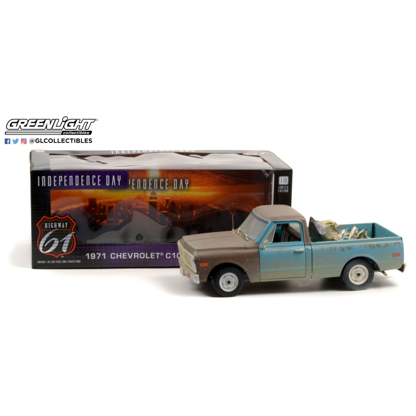 Highway 61 - 1971 Chevrolet C-10 with Alien Figure - Independence Day - 1:18 - 18021 - OVP