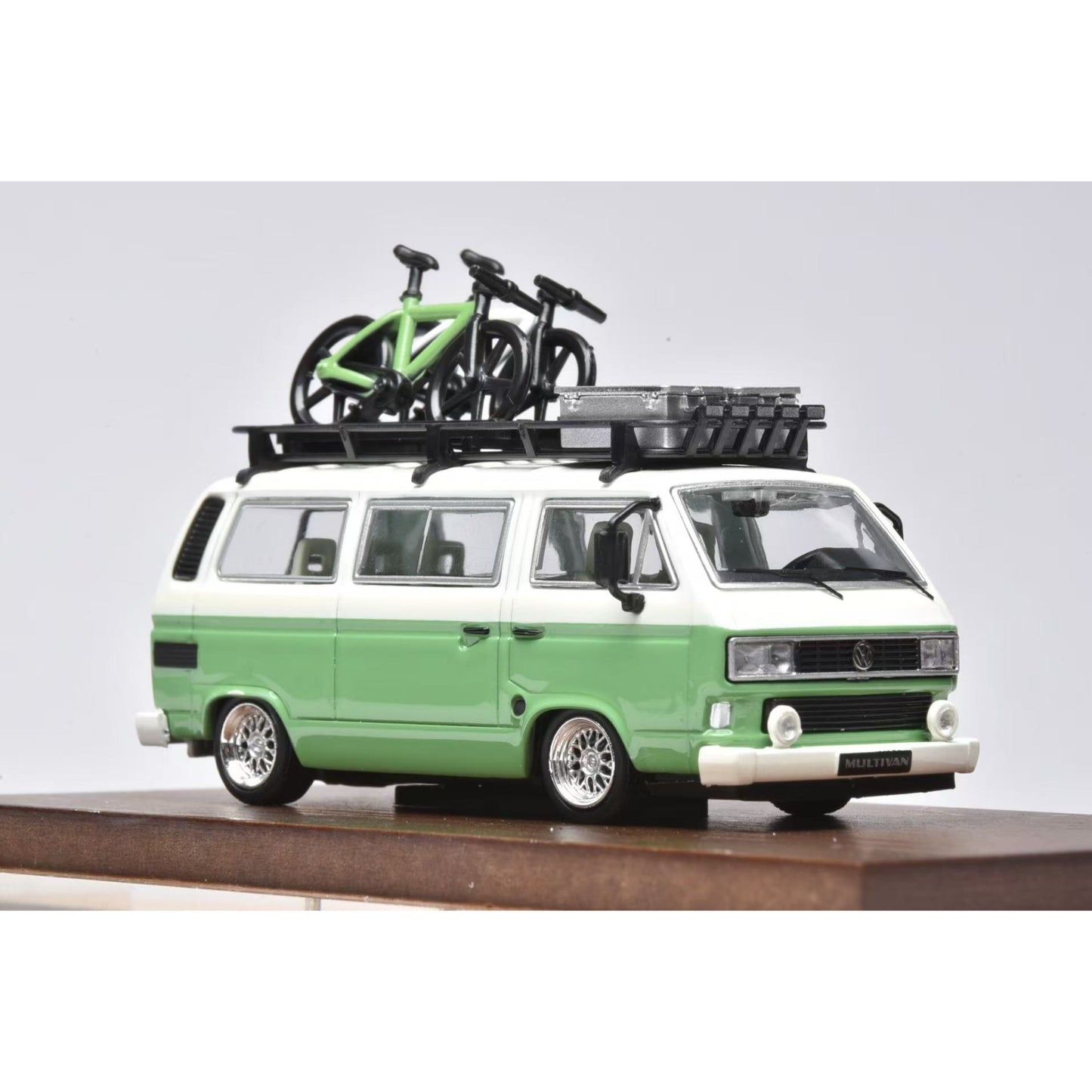 Mortal Diecast - Pre-Order - VW T3, White Green with Accessories - MO64-T3-WHIG