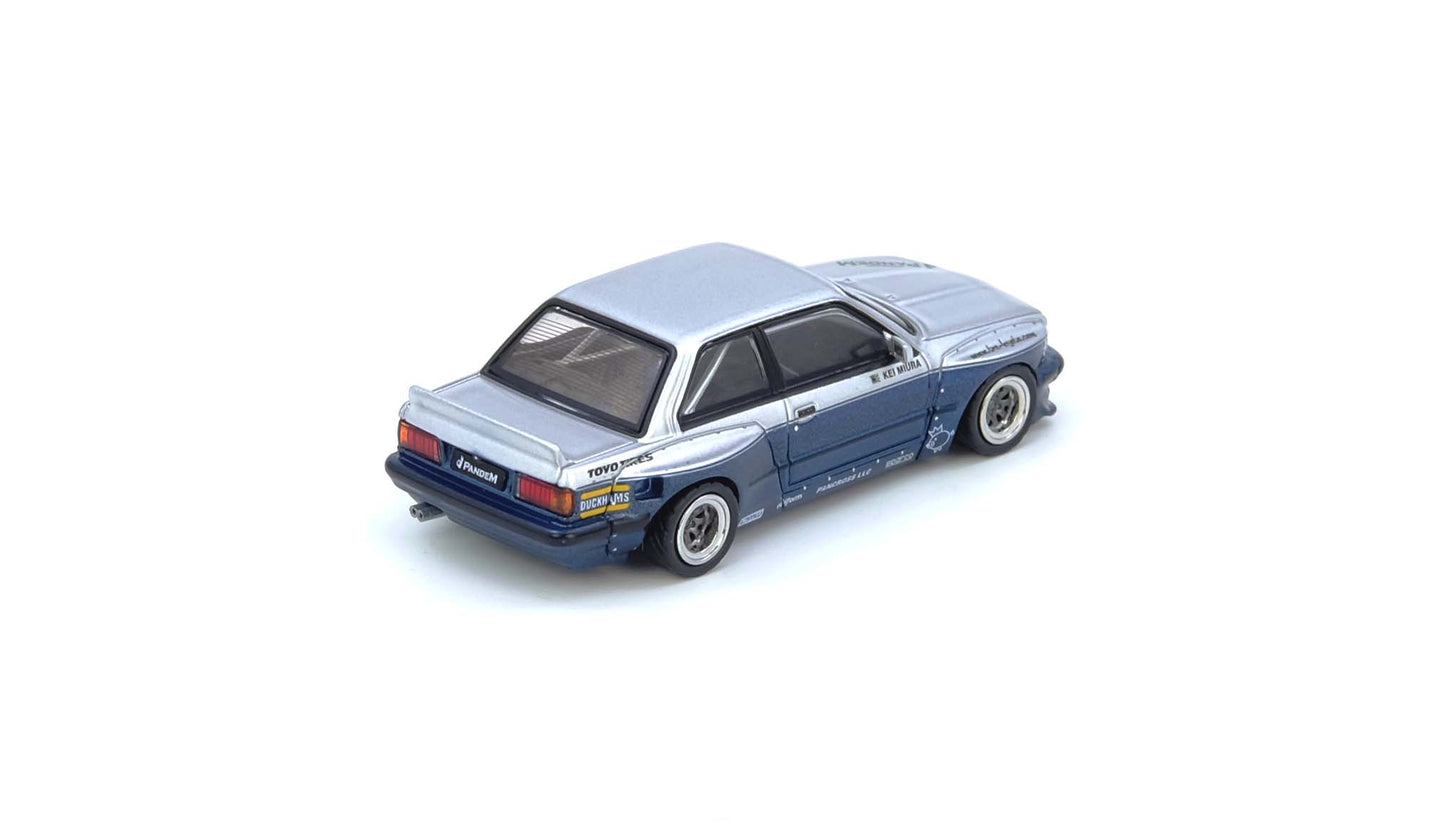 INNO64 - Pre-Order - PANDEM E30 M3 Silver/Blue - BMW M3 - IN64-E30P-SILBLU