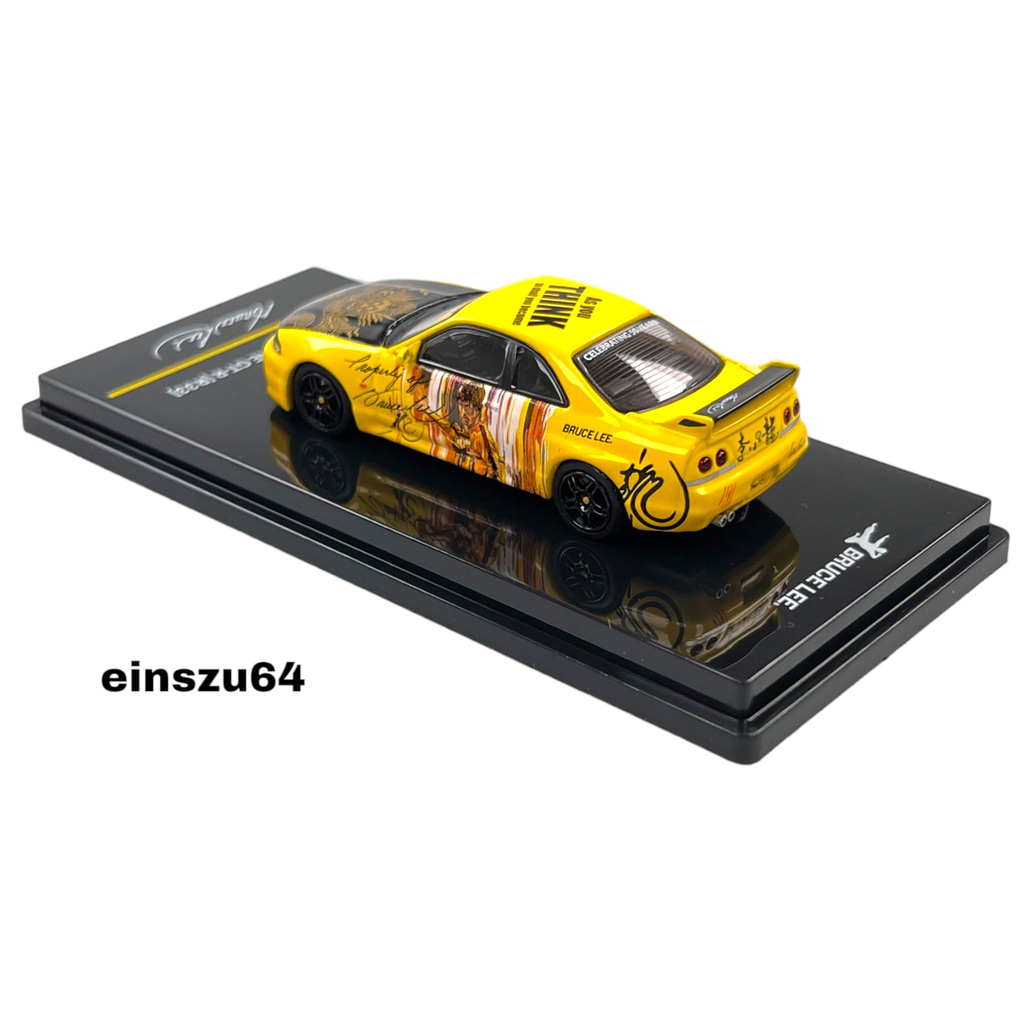 INNO64 - Nissan Skyline GTS-R R33 *Bruce Lee 50th Anniversary*, yellow/black - 1:64 - IN64-R33BRUCELEE-Y
