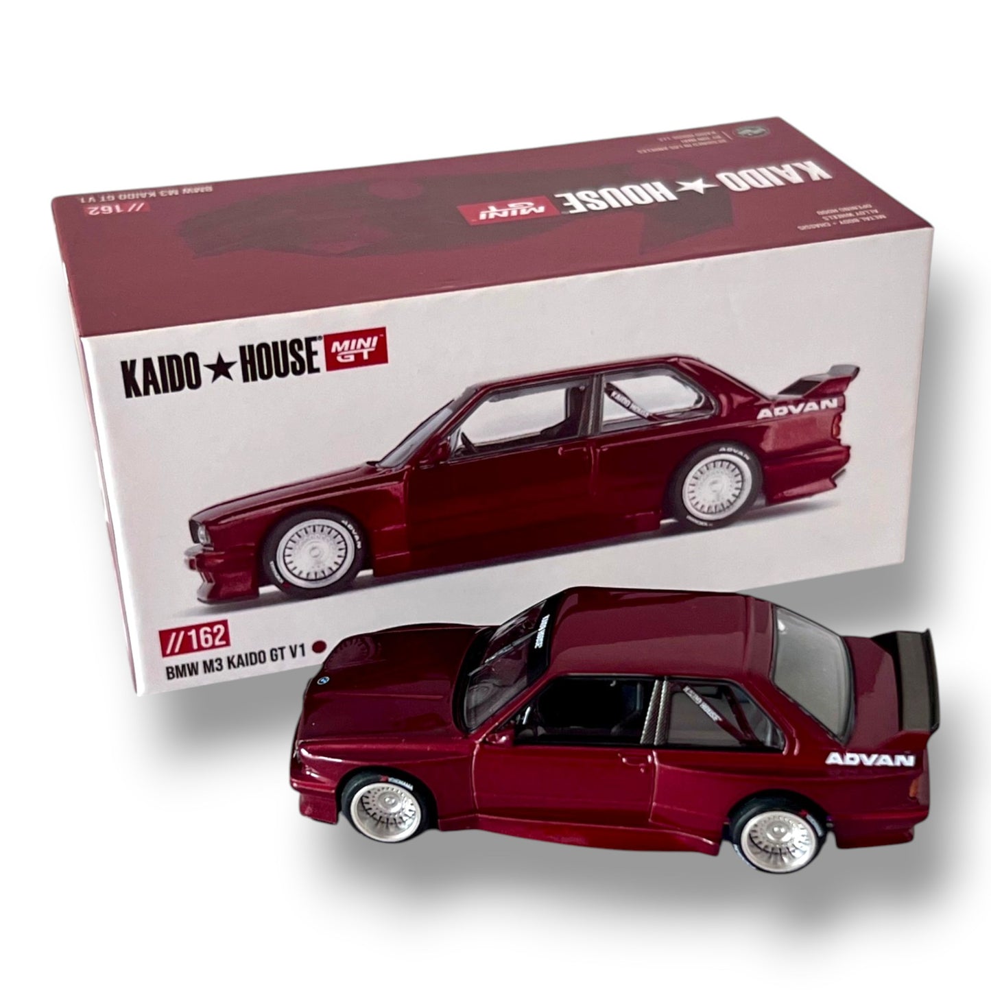 Mini GT Kaido House - BMW M3 (E30) GT V1, maroon - KHMG162 - geöffnete OVP