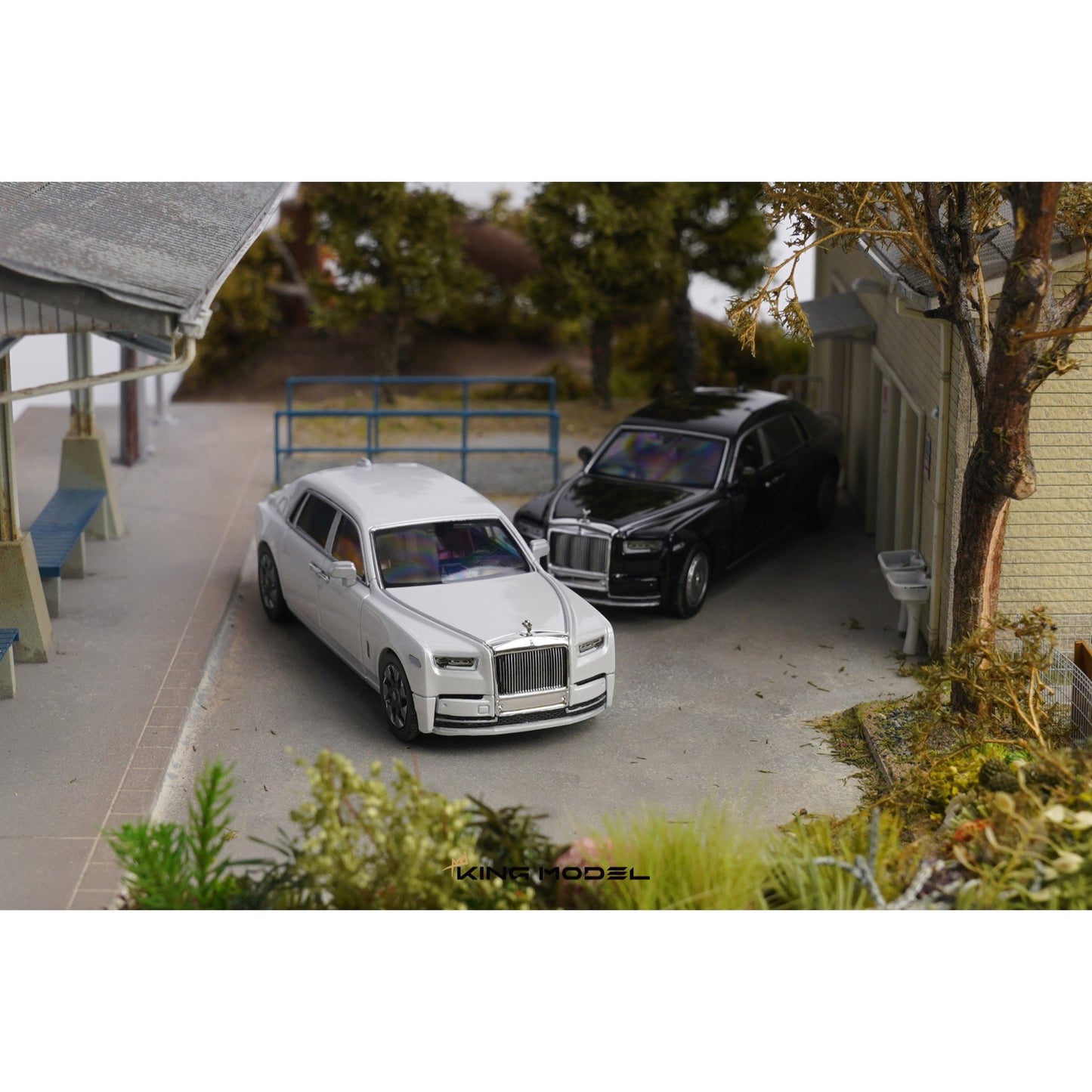 King Model - Pre-Order - Phantom, white - KM64-PHAN-WHI