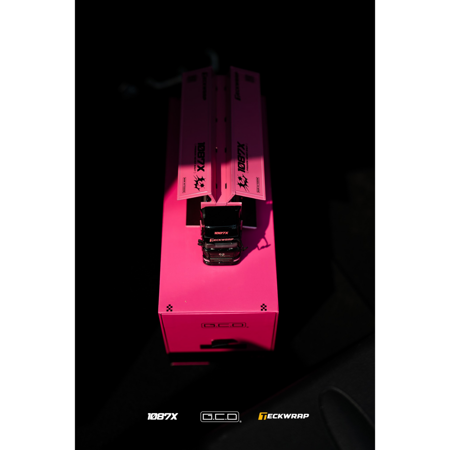 GCD x Teckwrap x 1087x - Pre-Order - HINO 700 Hauler Pink Suzhou GT Show Exclusive - KS-118-687